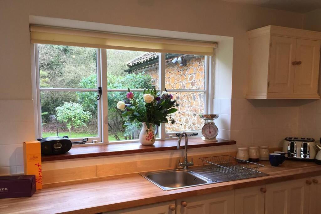 Forestry Cottage. Hot Tub, Open Fire, Dog Friendly Gaywood 外观 照片